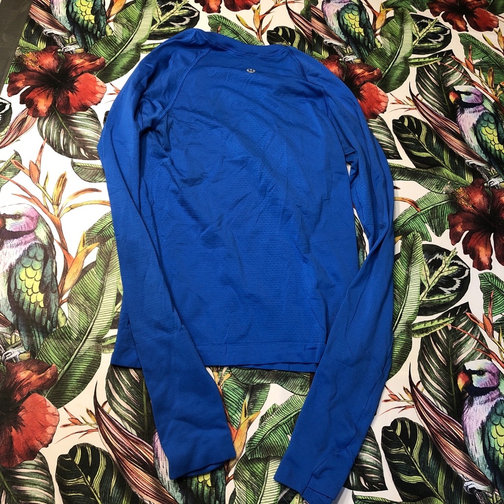 lululemon athletica Blue Tank Top with Gold Logo - Picture 2 of 2